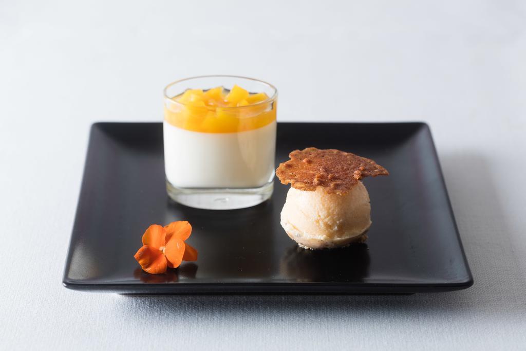 Hotel - La Grande Cure マルクール エクステリア 写真